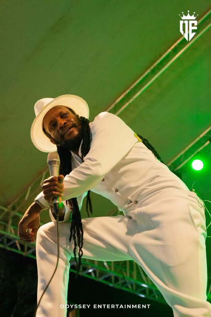 Iri ndobenzi basa rekuimba uchishora nyika yako be like JP wagwizi vanorumbidza nyika yavo