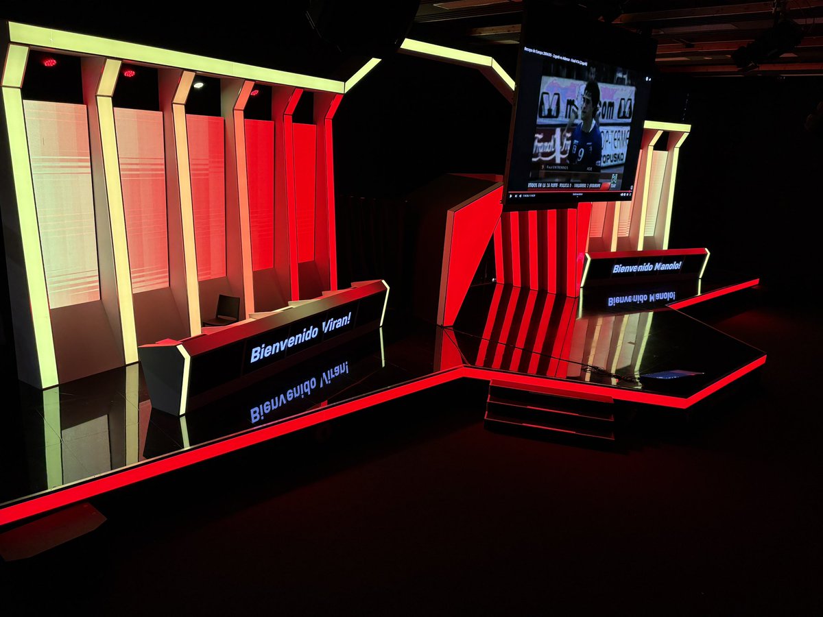 MatVink's tweet image. Gran reencuentro con un ex compañero y un mitico entrenador! @Viranmorros y Manolo Candenas gracias x pasar por tierras holandesas! Balonmano queda el el corazon siempre!