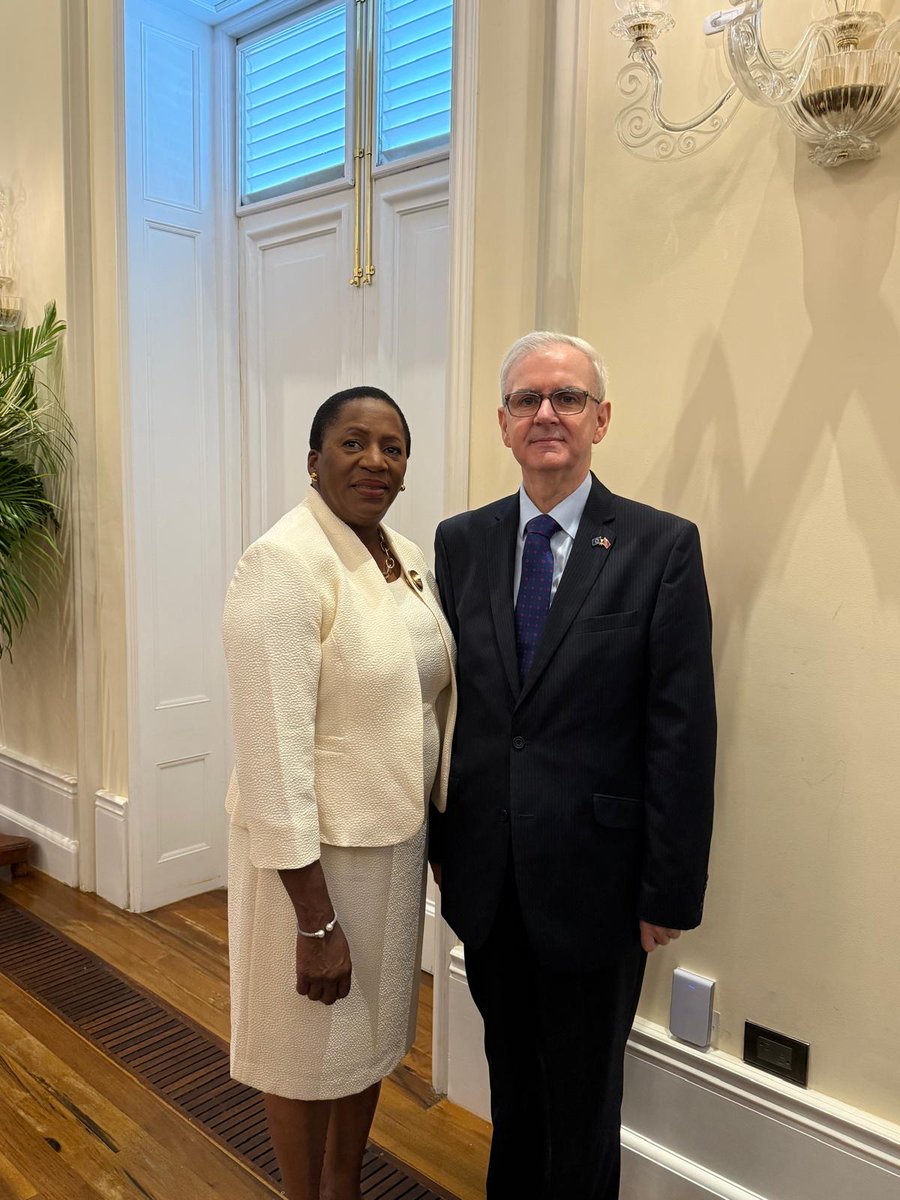 Leader of the opposition Penelope Beckles MP greets EU Ambassador and Dean of the Diplomatic Corps after her swearing in at the President’s House today. We warmly congratulate her and wish her all the best in her new role!