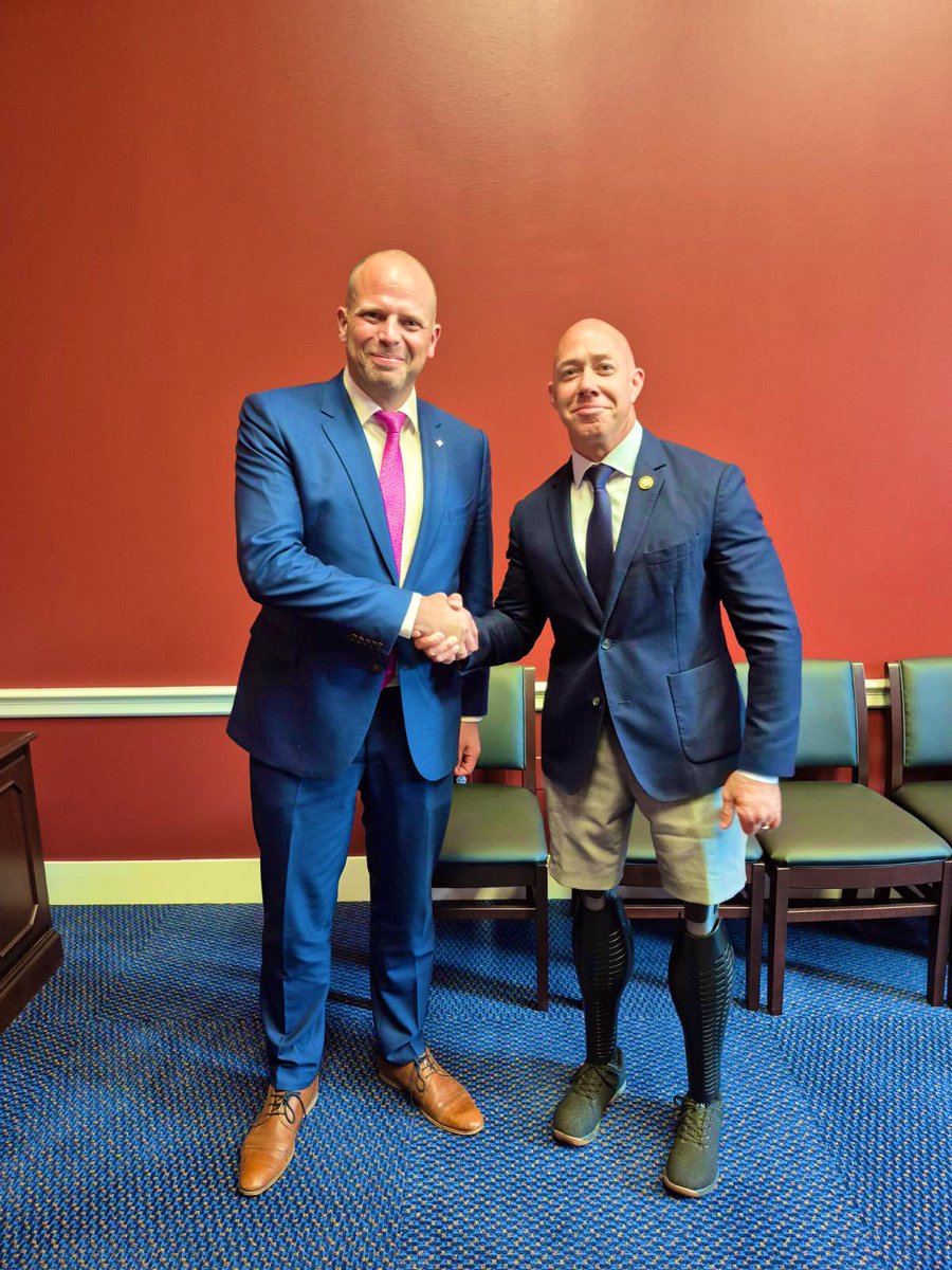 Theo Francken (@franckentheo) on Twitter photo It was great to meet Congressman <a href="/RepBrianMast/">Rep. Brian Mast</a> today.
His dedication to service and leadership is truly inspiring. Looking forward to continued discussions on strengthening European and transatlantic security and defense. It was great to meet Congressman <a href="/RepBrianMast/">Rep. Brian Mast</a> today.
His dedication to service and leadership is truly inspiring. Looking forward to continued discussions on strengthening European and transatlantic security and defense.