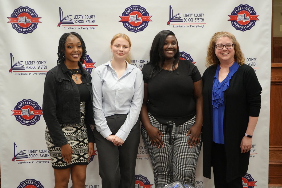 Congrats to our BI scholars who committed to becoming future teachers on Future Educators Signing Day!!
-Serenitee Harriss | Wingate University
-Trinity Loveland | Georgia Southern University
-Ruby Toldens | Alabama State University
#TeachInThePeach #FutureEducatorsSigningDay