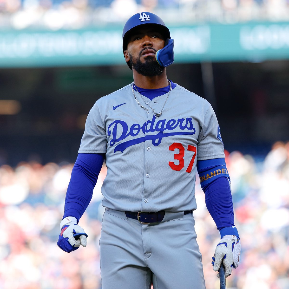 Dodgers puso a Teoscar Hernández en lista de lesionados de la MLB 2025