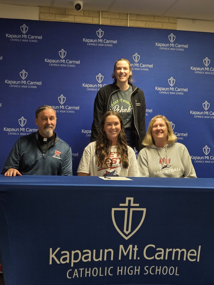 deaconjacobs34's tweet photo. Emily signing her letter of intent to play basketball at NCAA Newman University https://t.co/T3F23kEQbX