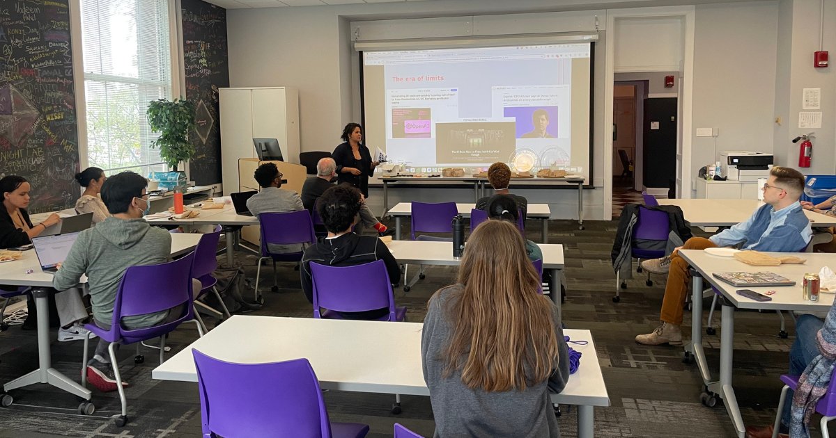 Northwestern Medill (@medillschool) on Twitter photo Last week we welcomed AAJA-Innovator Award winner <a href="/lamthuyvo/">Lam Thuy Vo</a> to campus. She spoke with our students about how to effectively report on AI as well as create reporting practices for building communities around service-oriented journalism. Last week we welcomed AAJA-Innovator Award winner <a href="/lamthuyvo/">Lam Thuy Vo</a> to campus. She spoke with our students about how to effectively report on AI as well as create reporting practices for building communities around service-oriented journalism.