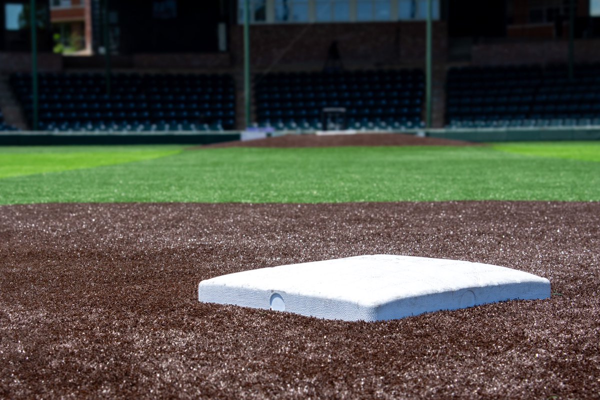 Thank you again to the Thornton family for helping us build a legacy at NSU Athletics! 

<a href="/NSUDemonsBSB/">NSU Baseball</a> closes out their regular season this weekend with a home series against McNeese on May 8, 9, and 10. We can’t wait to see you at the B-Stro! 🔥🤘