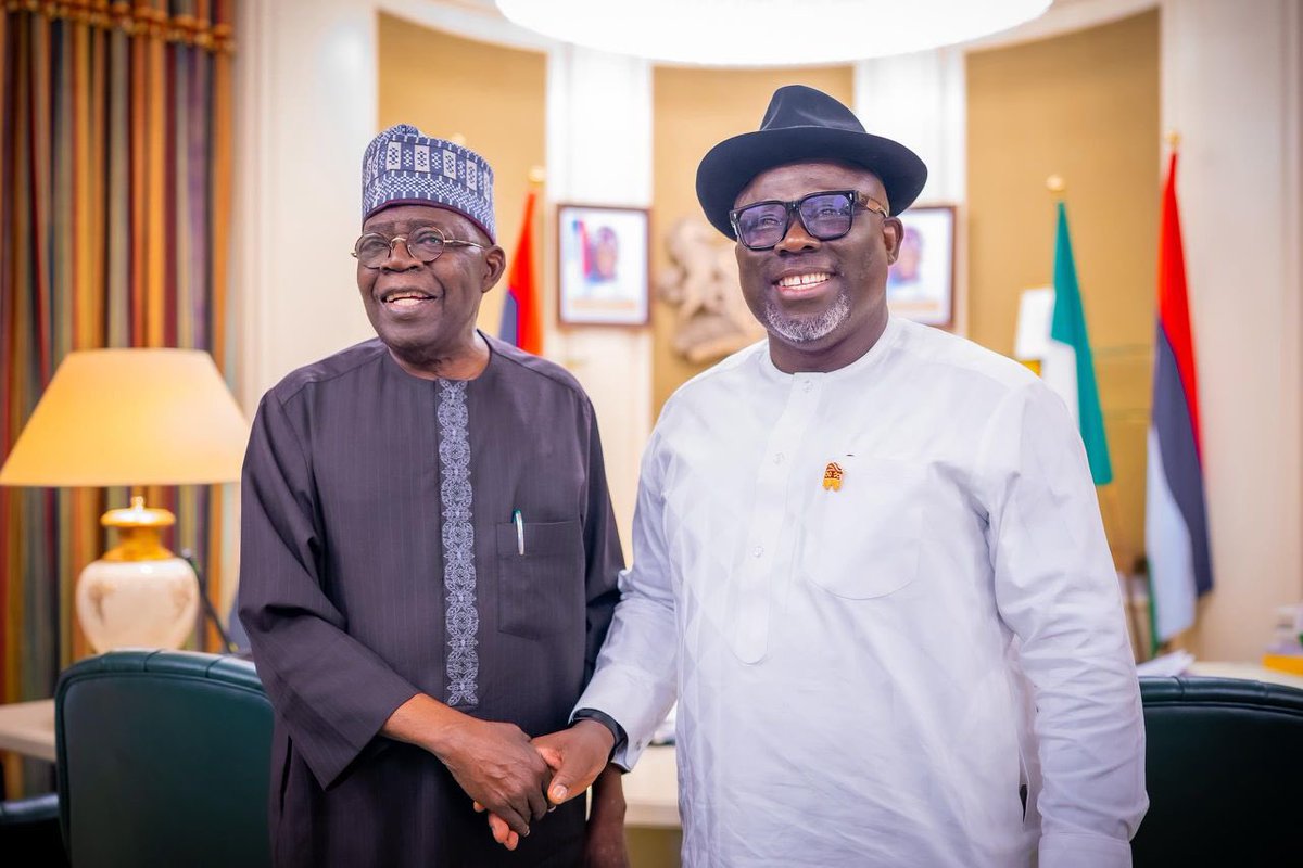 RtHonSheriff's tweet image. It was an honour to meet with President Bola Ahmed Tinubu (GCFR) earlier today at the Presidential Villa in Aso Rock, Abuja. We engaged in an insightful conversation that will unlock sustainable growth for the future.