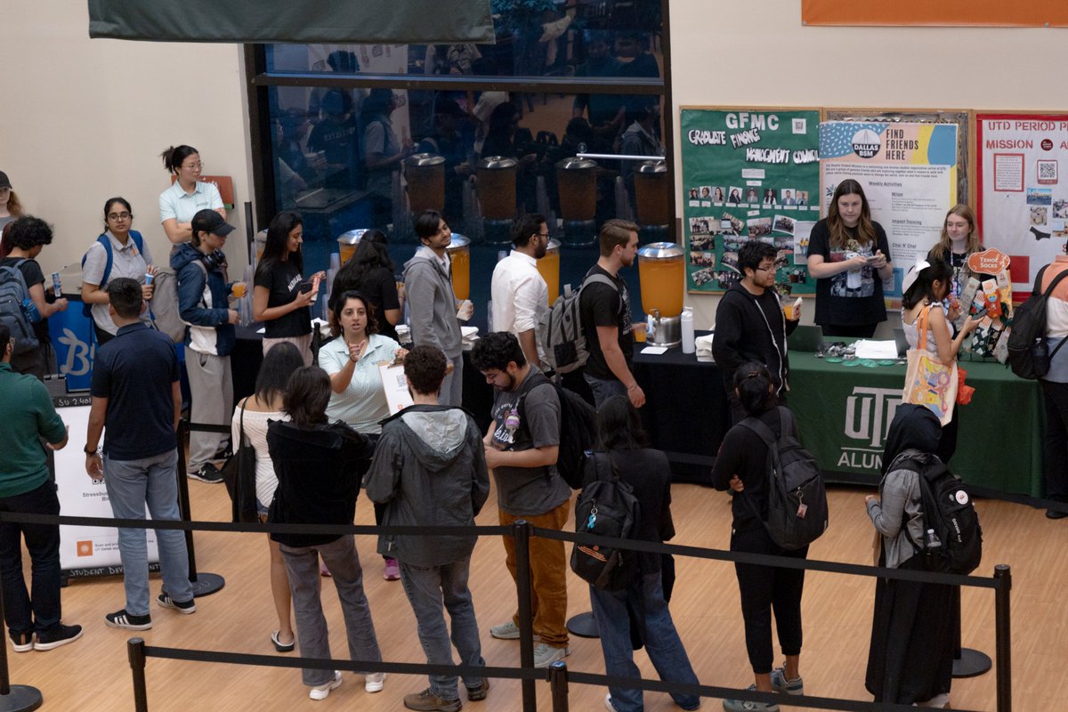 Thank you to everyone who showed up to celebrate my birthday this year! 🥳☄️✨🎉