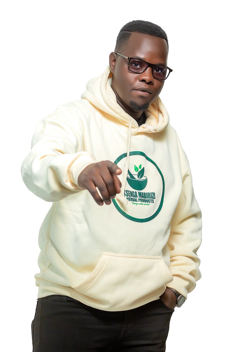 djraphaelug's tweet photo. It's my birthday today 🎂+1
Dj Raphael Ug
kojja.bonny
#birthday 
#happy
#KOJJABONNY
#bassesetoursug
#ForTheBestExperience
#MabiriziHerbalProducts 
#bonnyfm https://t.co/UNLuwVvCTg