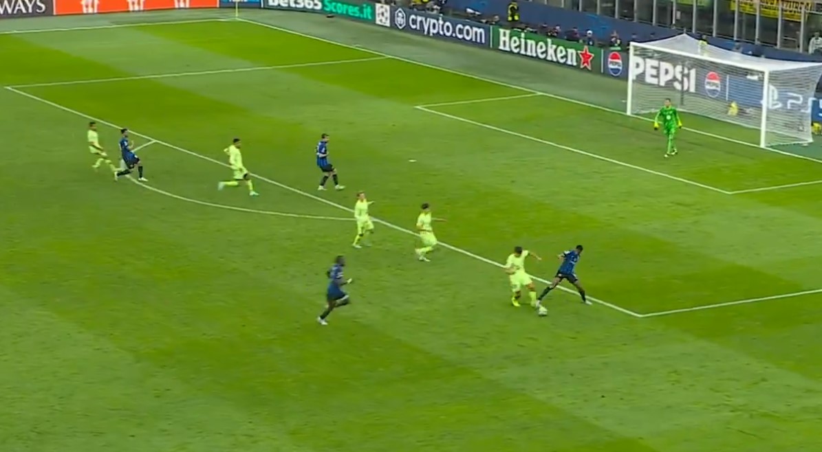 Lo que ha pasado en la prorroga me da igual, nos robaron la esencia en el momento en el que das gol en el 93 en una jugada en la que un defensa tiene la posición ganada, la orientación del balón ganada, el delantero está a contrapie y hace falta y permites que ese gol suba. Robo