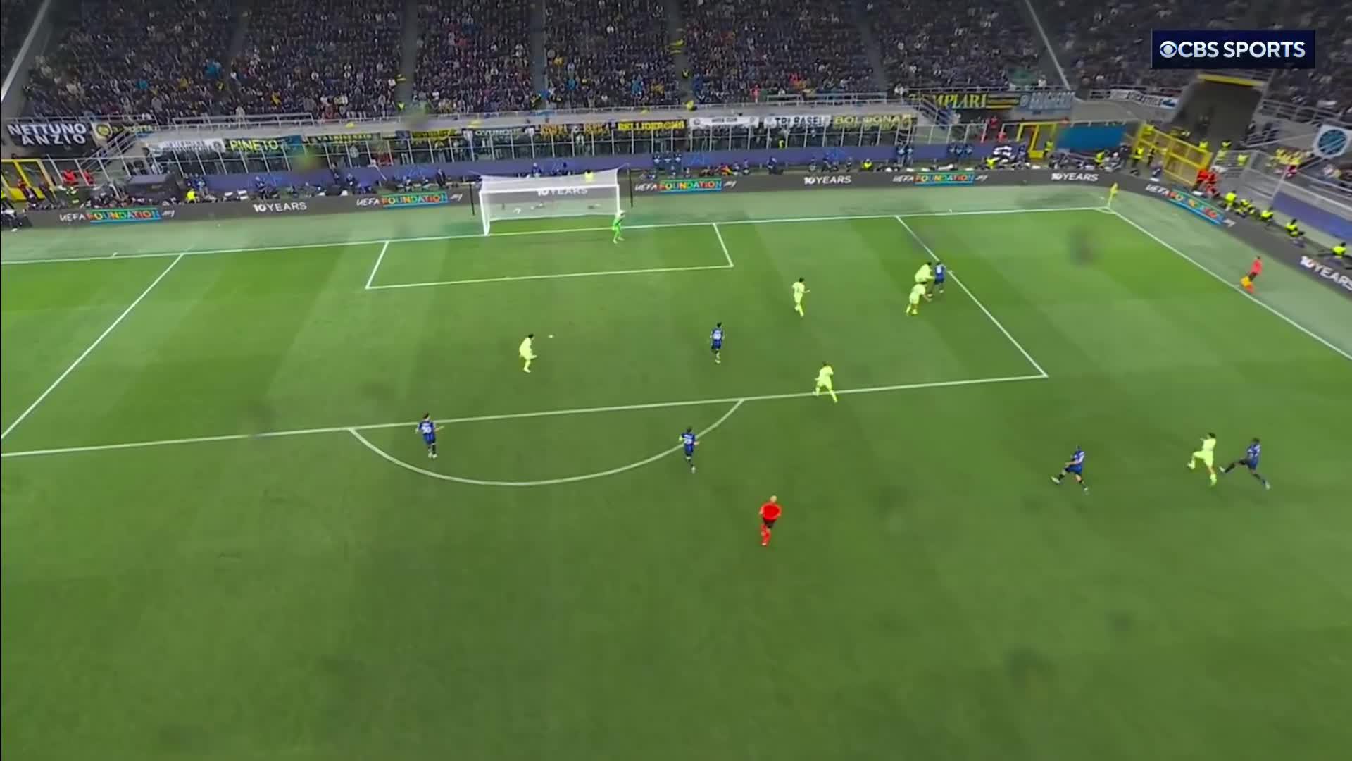 DAVIDE FRATTESI FINDS THE BOTTOM CORNER 💥Inter regain the lead, it's 7-6 on aggregate 😳