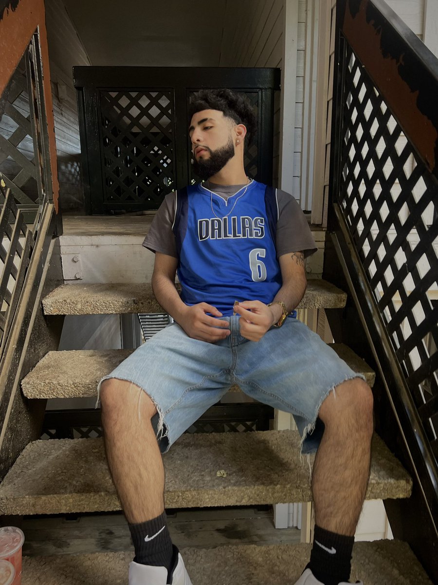 Aaron ひ tweet media