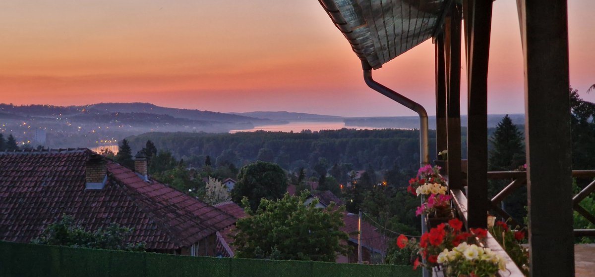 stanodavac's tweet image. Kuća i Dunav, površina objekta 140m², površina placa 15 ari. #Stanodavac #Dunav #vikendica #realestate #uzivo #nekretnine Sve informacije na linku ispod---&amp;gt;
youtube: youtu.be/uUjea8V1M48