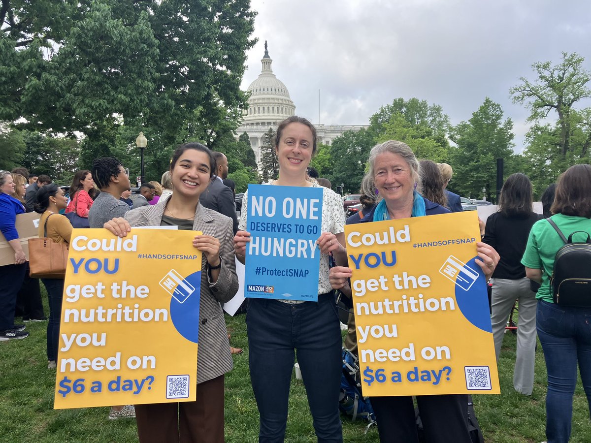 MassLawReform's tweet image. MLRI advocates and partners @projectbread @MVFoodBank stand firm with our Congressional delegation: NO cuts to SNAP! #SNAPMatters #HandsOffSNAP @fractweets