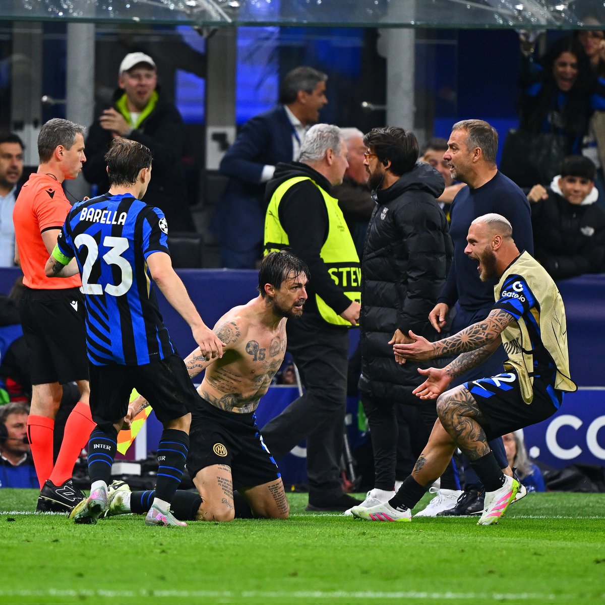 I'm not a <a href="/FCBarcelona/">FC Barcelona</a> fan bt I must admit, they are great to envy &amp; in a league of their own,<a href="/InterMilanFRA/">Inter FR</a> is equally matching that. This is one of the best games I've seen in ages! Equally so with the 1st leg.
<a href="/realmadrid/">Real Madrid C.F.</a> &amp; <a href="/KaizerChiefs/">Kaizer Chiefs</a> take notes.

#UCL
#uefachampionsleague