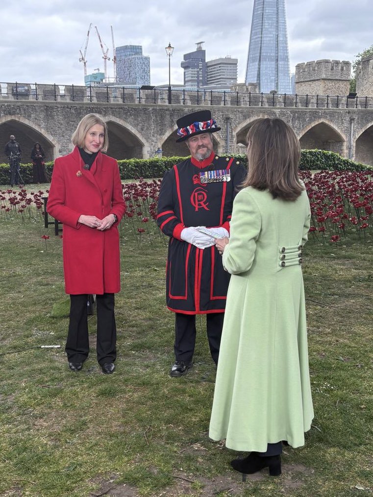 Tracy Borman OBE (@tracyborman) on Twitter photo A spectacular and very moving evening at <a href="/TowerOfLondon/">The Tower of London</a> to commemorate #veday80 The stunning new poppies installation will be in place until 11 November <a href="/HRP_palaces/">Historic Royal Palaces</a> A spectacular and very moving evening at <a href="/TowerOfLondon/">The Tower of London</a> to commemorate #veday80 The stunning new poppies installation will be in place until 11 November <a href="/HRP_palaces/">Historic Royal Palaces</a>