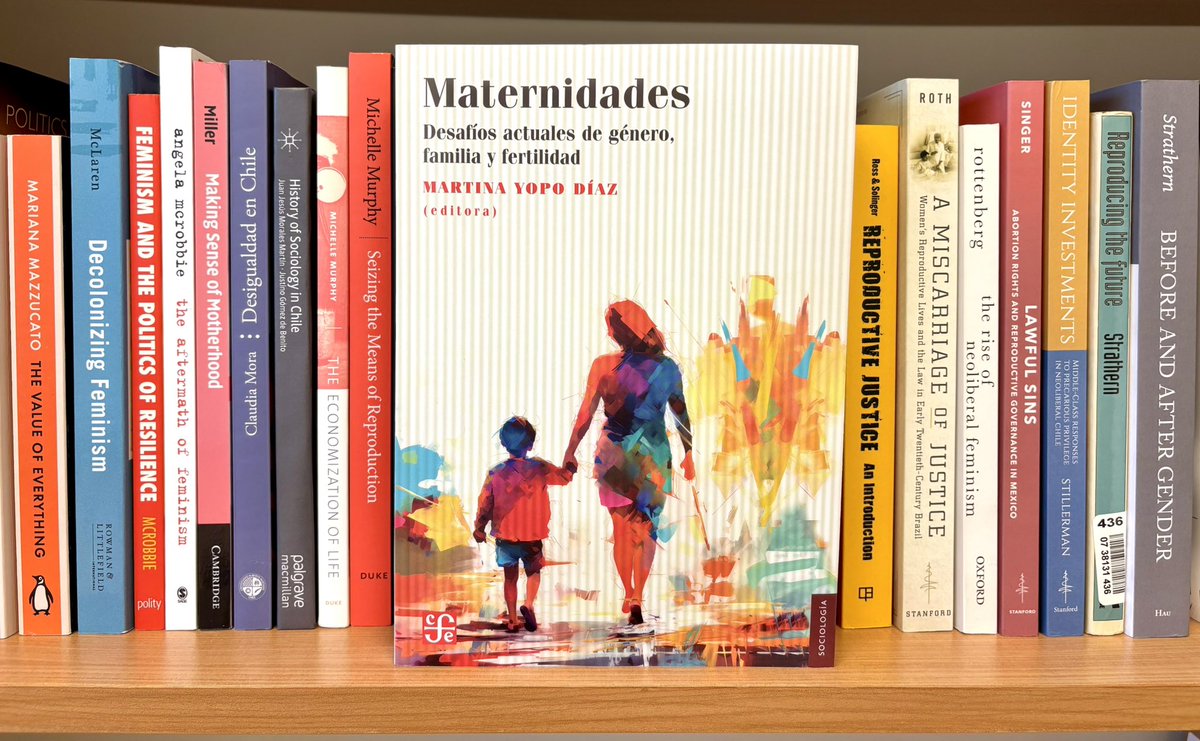 Muy orgullosa de mi primer libro! Fueron más de dos años de trabajo para editar este volumen de 25 capítulos sobre desafíos actuales de la maternidad en Chile. Una lectura imperdible para entender por qué hoy tenemos la natalidad más baja de nuestra historia