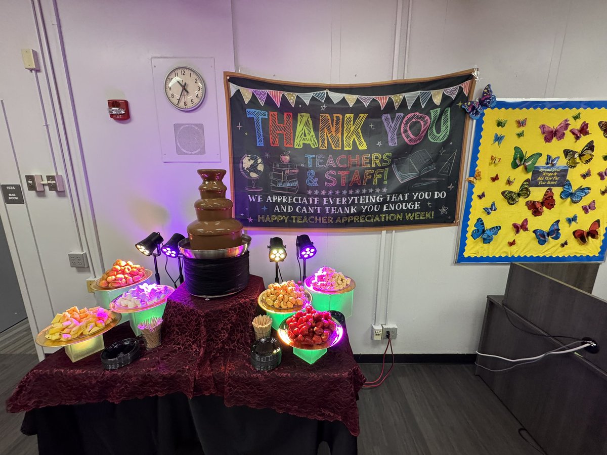 Day 2 of Teacher Appreciation. The chocolate was flowing. Overflowing and delicious🤎🤎🤎🤎🤎🤎🧡