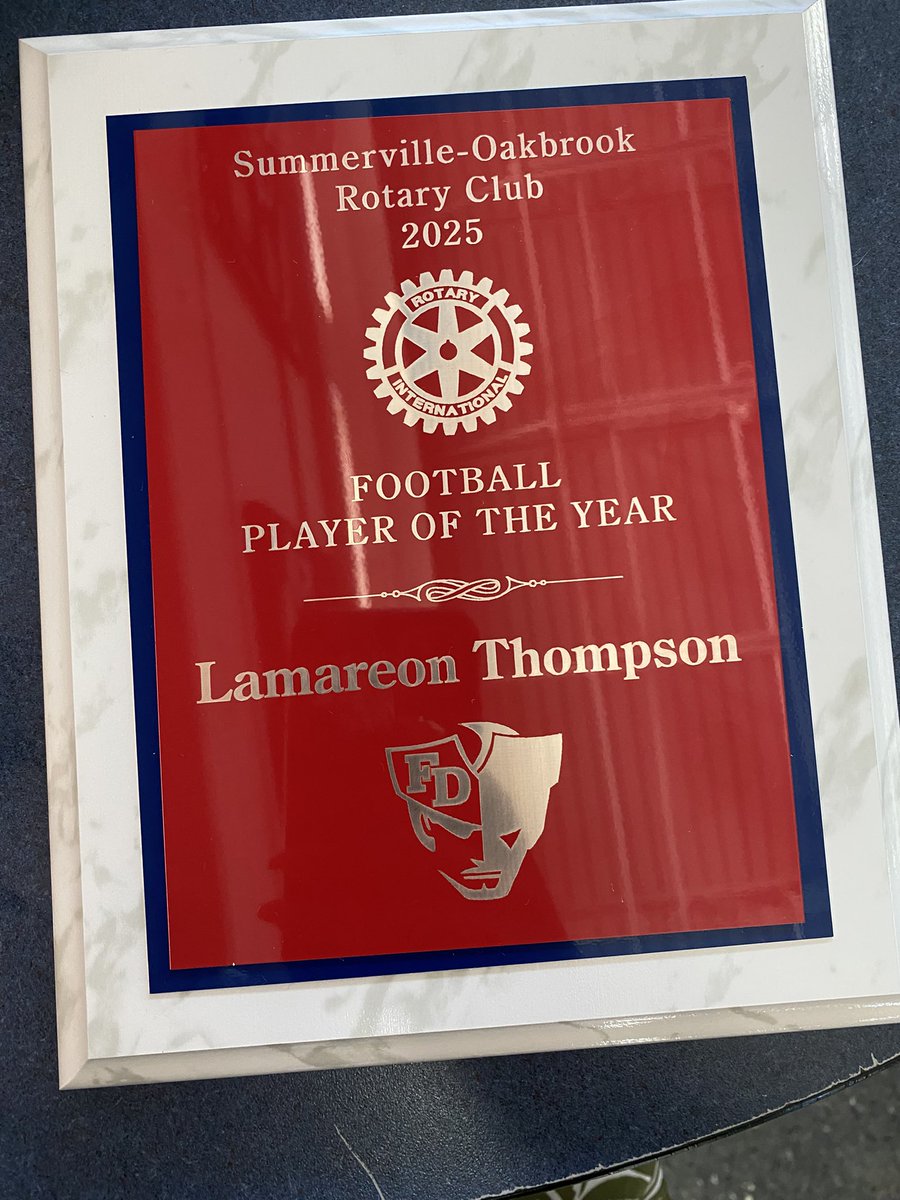 Lamareon 'Bronco' Thompson (@bigbronco2026) on Twitter photo Thank you to the Summerville-Oakbrook Rotary Club & <a href="/FORTDFOOTBALL/">FORT FOOTBALL</a> for this award. #BlessedAndGrateful <a href="/Thea_Osborne_/">Thea Osborne</a> <a href="/coachlorenzano/">Shaun Lorenzano</a> <a href="/CoachWalker92/">Coach Walker</a> <a href="/coach_mallard/">Coach Sam Mallard</a> Thank you to the Summerville-Oakbrook Rotary Club & <a href="/FORTDFOOTBALL/">FORT FOOTBALL</a> for this award. #BlessedAndGrateful <a href="/Thea_Osborne_/">Thea Osborne</a> <a href="/coachlorenzano/">Shaun Lorenzano</a> <a href="/CoachWalker92/">Coach Walker</a> <a href="/coach_mallard/">Coach Sam Mallard</a>