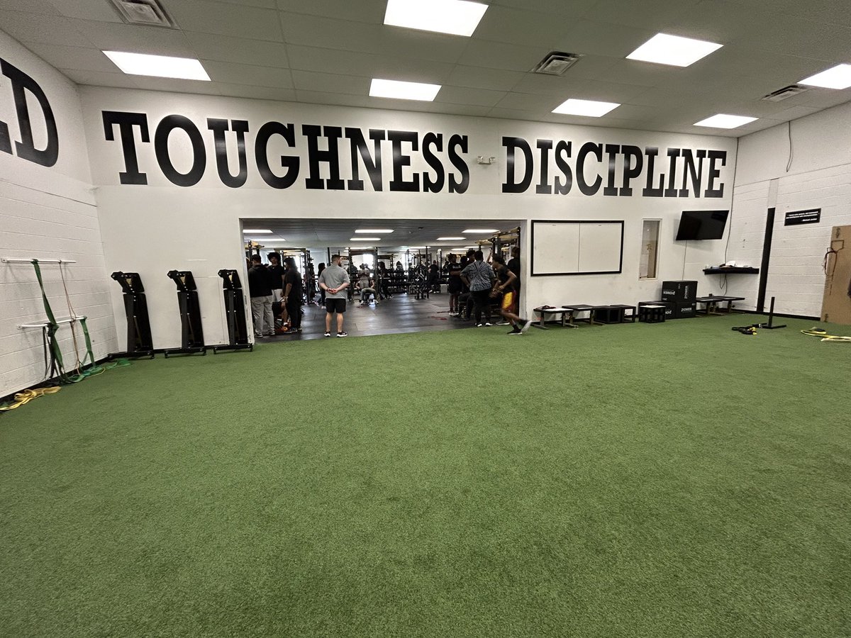 Mick Walker (@mickdwalker) on Twitter photo 📍- <a href="/WGHFootball/">Warren Football</a>
Coach Richardson has the assembled a talent group of underclassmen at Warren. Excited to see how they develop.
on3.com/high-school/wa… 📍- <a href="/WGHFootball/">Warren Football</a>
Coach Richardson has the assembled a talent group of underclassmen at Warren. Excited to see how they develop.
on3.com/high-school/wa…
