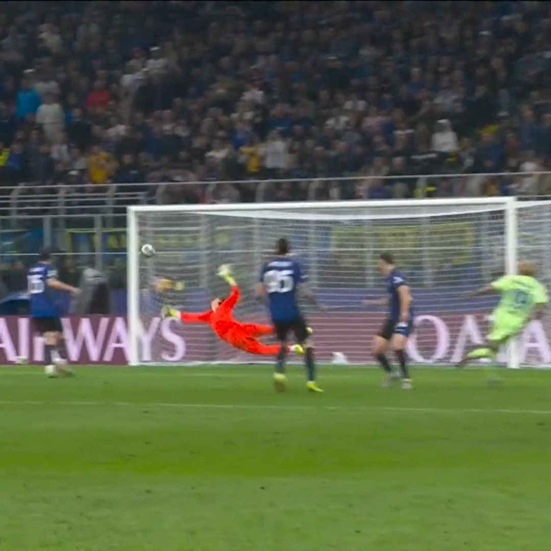 SENİN TA**AKLARININ HEYKELİ YAPTIRILMALI!