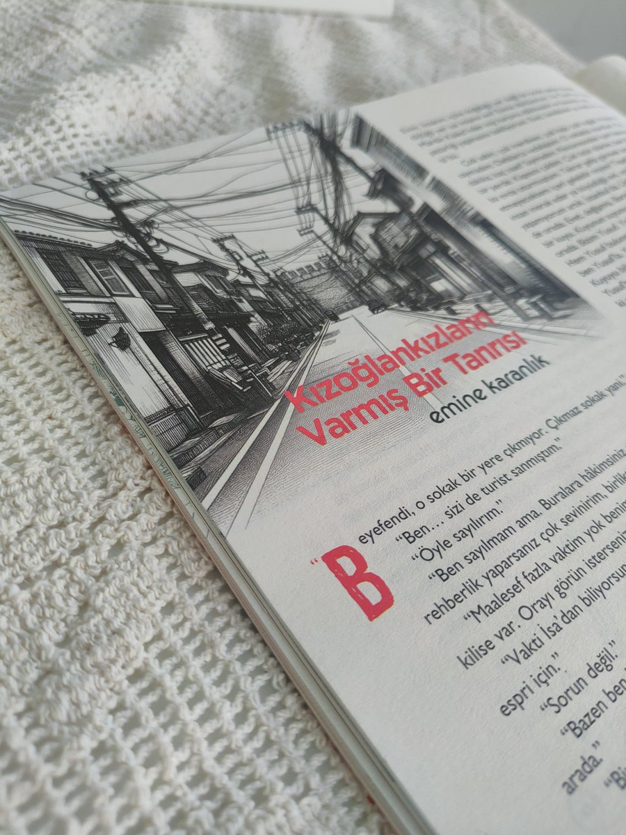 111'de bir hikayenin orta yerinde. Denizlerin, aşkın,bereketin tanrısından Kızoğlankızların tanrısına. <a href="/ayarsizdergi/">Ayarsız</a>