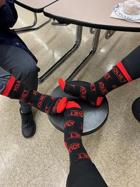 JolietSD86's tweet photo. Today we celebrated Staff Appreciation Day by wearing District 86 socks! #D86Hope https://t.co/2mu0sBAvD7