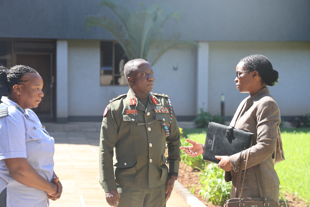 In an engagement highlighting the strong and longstanding bilateral ties between Zimbabwe and Ghana, the visiting Ghana Armed Forces Command and Staff Course No. 46, received a comprehensive presentation on Zimbabwe’s Foreign Policy at the Zimbabwe Staff College. Speaking on