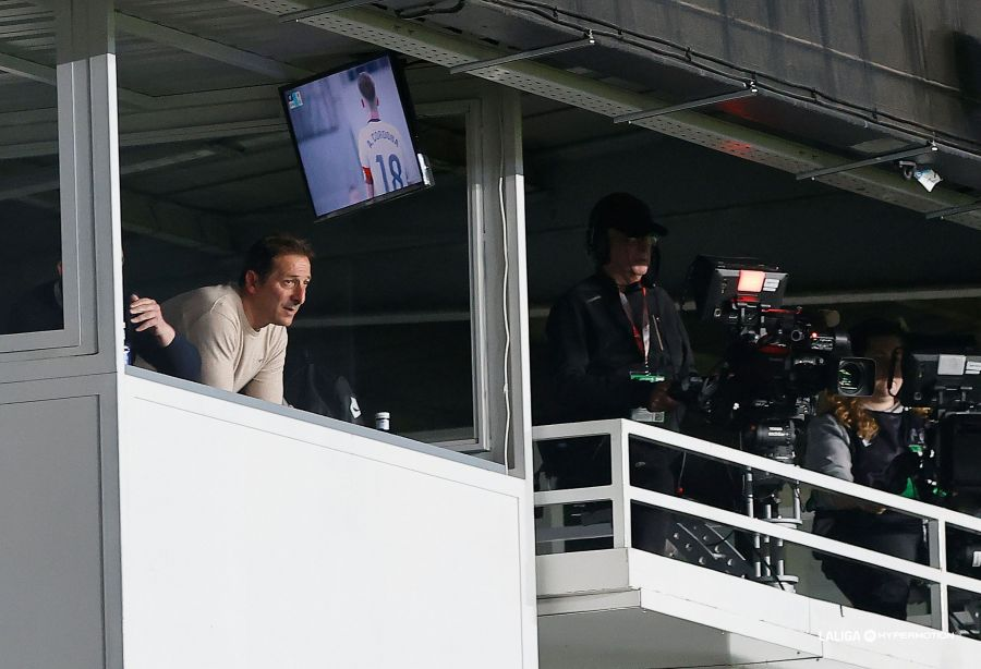 🗣️ Tertulia.

👉 Contamos con <a href="/Tostao_Burgos/">El Tostao🌾🦅</a>, <a href="/jrgadea/">Jorge Rodríguez</a> (<a href="/la_lateral/">LA LATERAL</a>) y con <a href="/diego_arce5/">Diego Arce 🍁</a> (<a href="/Burgoleros_TV/">Burgoleros TV</a>).

➡️ Nuestros tertulianos opinan sobre la situación del <a href="/Burgos_CF/">Burgos Club de Fútbol</a>.

👉 ¿Será Ramis, el entrenador de la siguiente temporada del equipo blanquinegro?

🎧 Esto y mucho más,