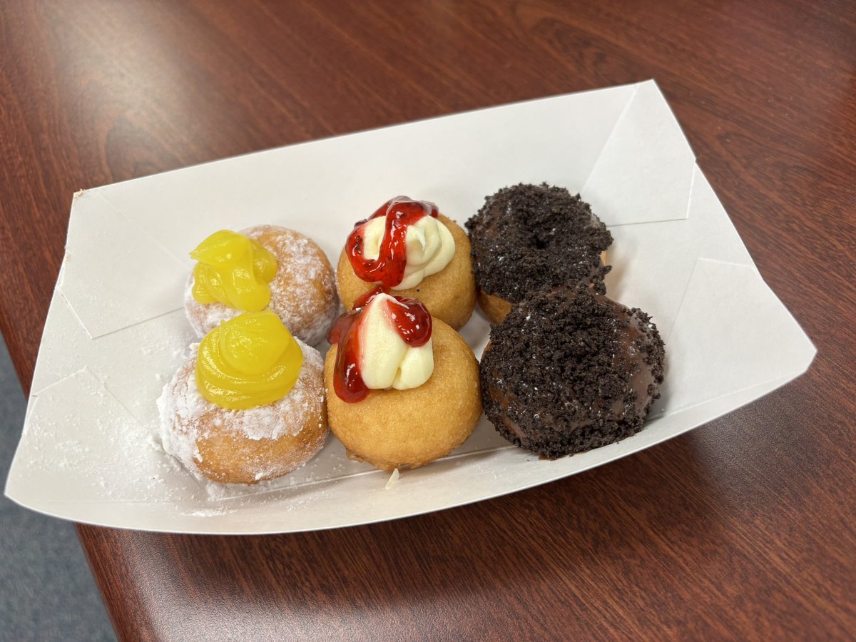 MSA_Owls's tweet photo. Fueling up our teachers for a great day! #TeacherAppreciationWeek @MarionCountyK12 https://t.co/ENxtgNkXUN