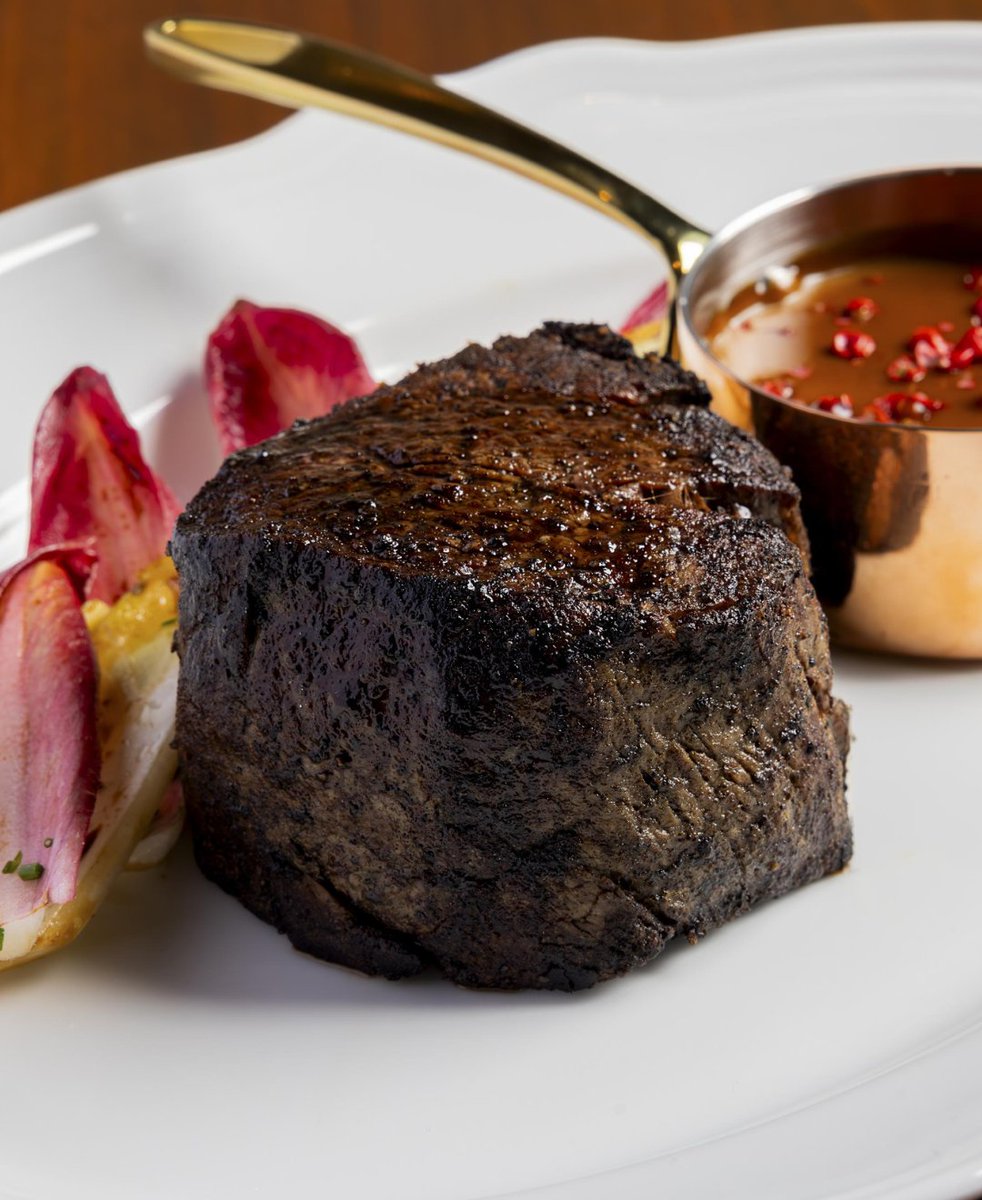 visitlauderdale's tweet image. 5 restaurants. 1 @MichelinGuideNA Star. Your guide to Fort Lauderdale’s finest is here 🍴✨

bit.ly/3YTHNIE
#visitlauderdale #michelinstar