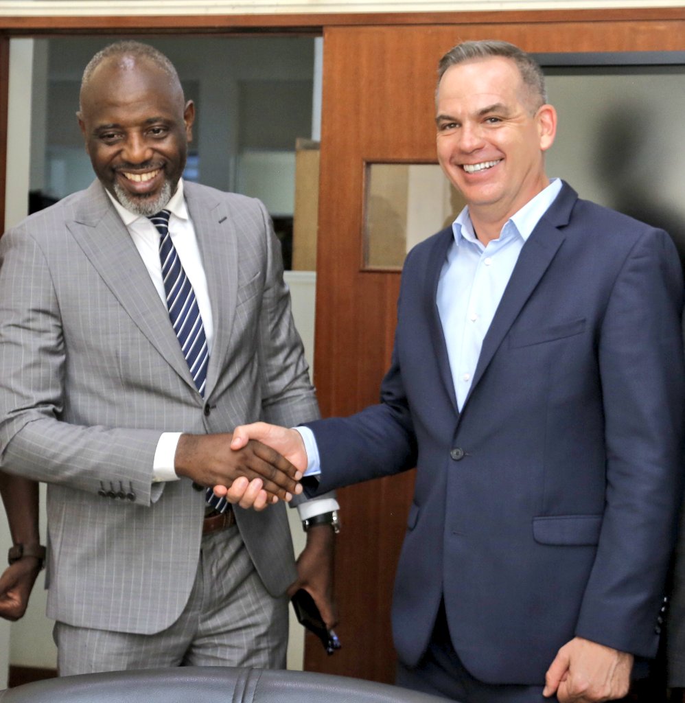mofpedU's tweet photo. NEW HOME FOR NATIONAL PLANNING AUTHORITY:

 National Planning Authority (NPA) has today signed an agreement with Roko Construction Limited for the construction of the Planning House at plot 17B,Clement Hill Road in Kampala Central.

 The signing ceremony took place at @mofpedU

The Executive Director @NPA_UG @JosephMuvawala
signed on behalf of NPA with   Roko leadership in the presence of @mofpedU
Under Secretary/Accounting Officer, Dr.Sengonzi Damulira and other technical staff. 

The proposed 20-storey building will encompass a total area of 19,250 square
meters, with four dedicated parking levels.

 The facility will feature modern amenities such as office spaces for all NPA directorates, conference facilities, a health and fitness centre, registry and archive facilities, boardrooms, training facilities, library and documentation centre.