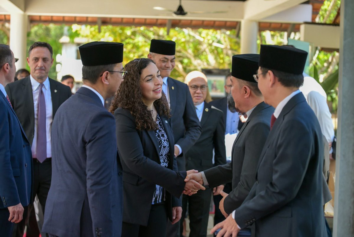It was a pleasure to speak before members of the diplomatic corps, faculty, and students at the University of Brunei Darussalam <a href="/ubdbuzz/">UBD</a> about Kosovo’s journey—from a past shaped by sacrifice to a future driven by vision and resilience. 

Grateful for the warm welcome and a