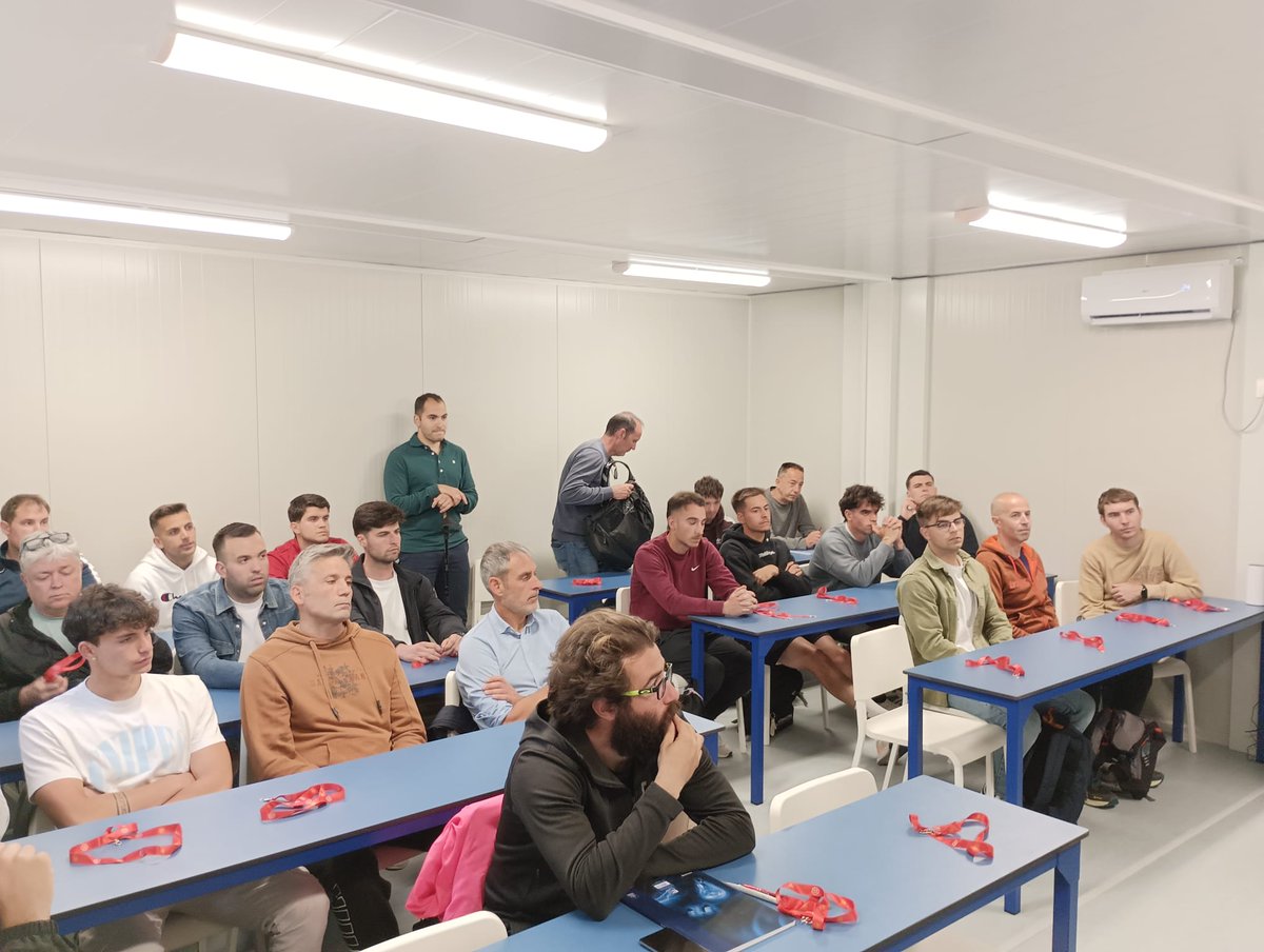 Real Federación Aragonesa Fútbol tweet media