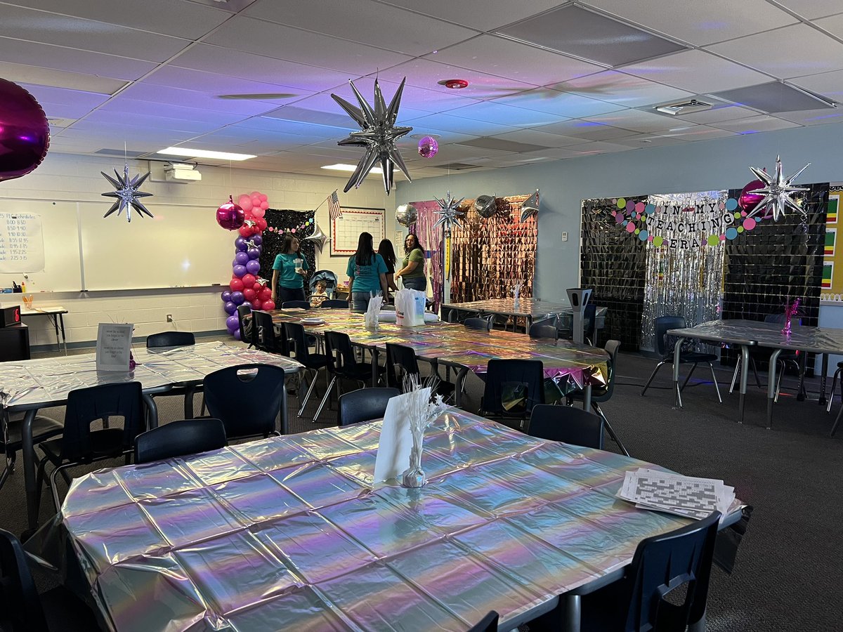 Jennifer Duron (@duronjenny_) on Twitter photo In Their Teaching Era! A small decor for our awesome roadrunner teachers! Thank You for all you do! <a href="/chernandez_RES/">Cristina Hernandez</a> #ladyroadrunners #volunteers In Their Teaching Era! A small decor for our awesome roadrunner teachers! Thank You for all you do! <a href="/chernandez_RES/">Cristina Hernandez</a> #ladyroadrunners #volunteers