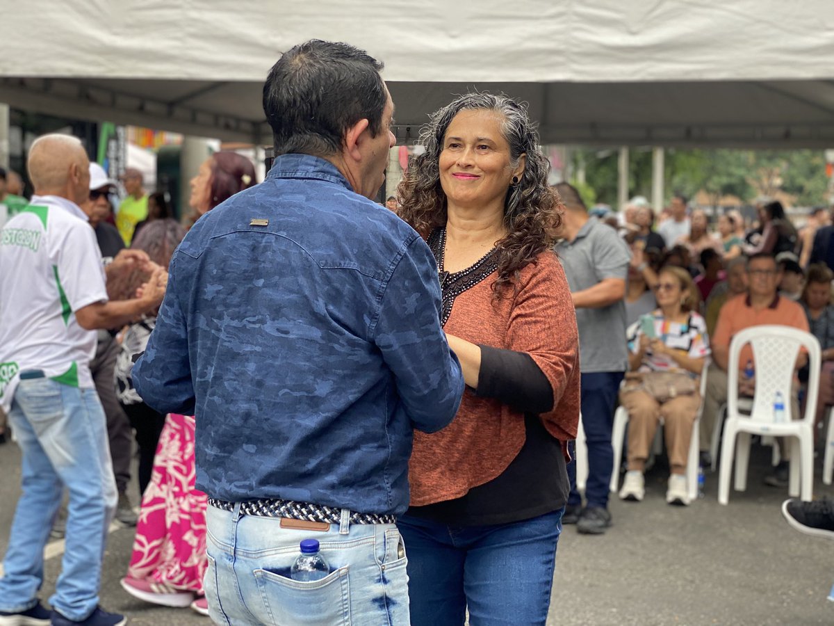 concejosabaneta's tweet photo. El pasado domingo disfrutamos de la Retreta Municipal Tulio Alberto Mejía Garcés, junto a la Banda Paisa, en una jornada llena de música, arte y cultura.🎶

Invitamos a toda la comunidad a acompañarnos el próximo 11 de mayo, para celebrar el Día de la Madre. https://t.co/mZsahVEEj6
