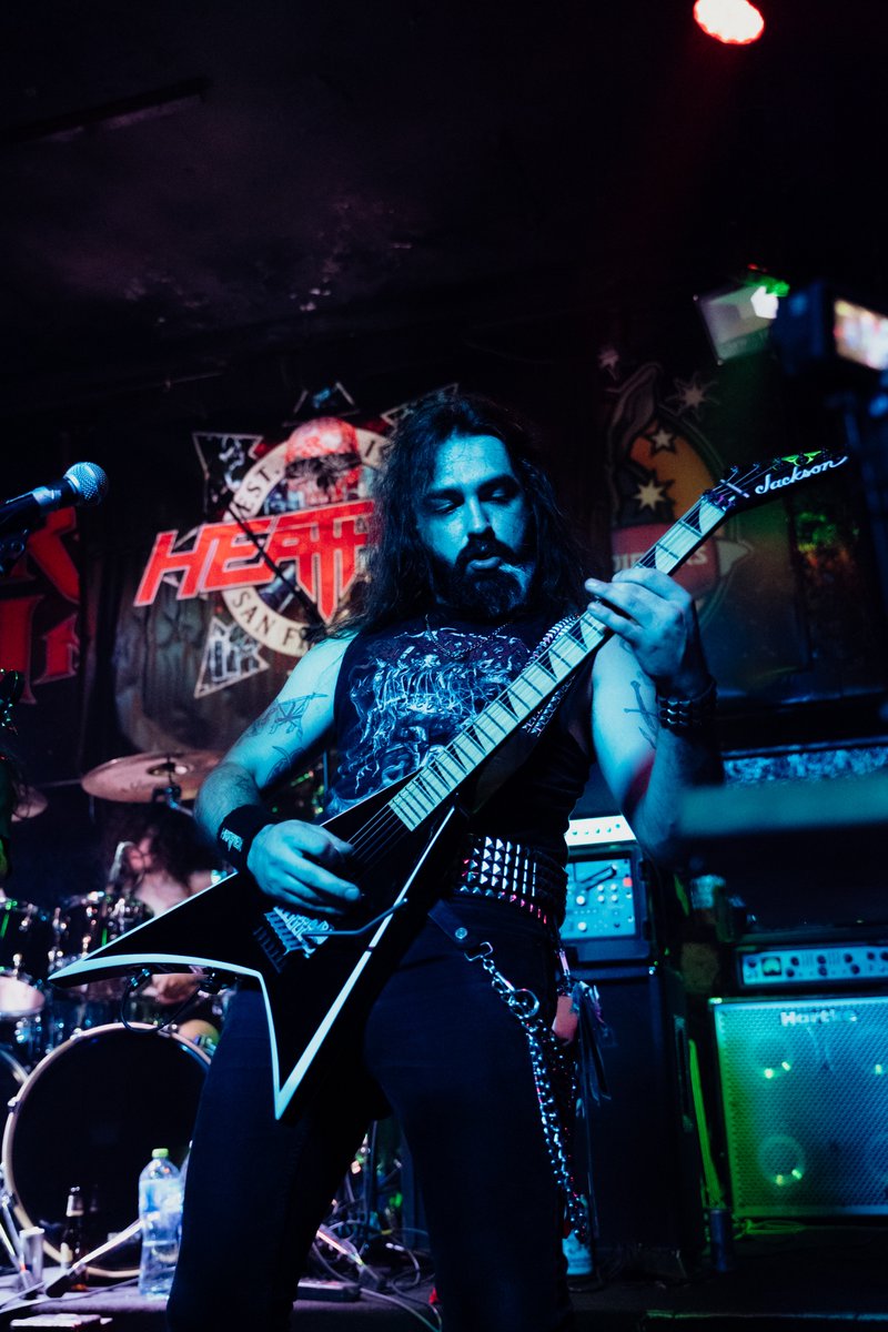 It's always fun riffin' it up on stage for you guys! Are there any HEATHEN tracks you've mastered on guitar? Share with us down below🎸

📸Corvan Wolf