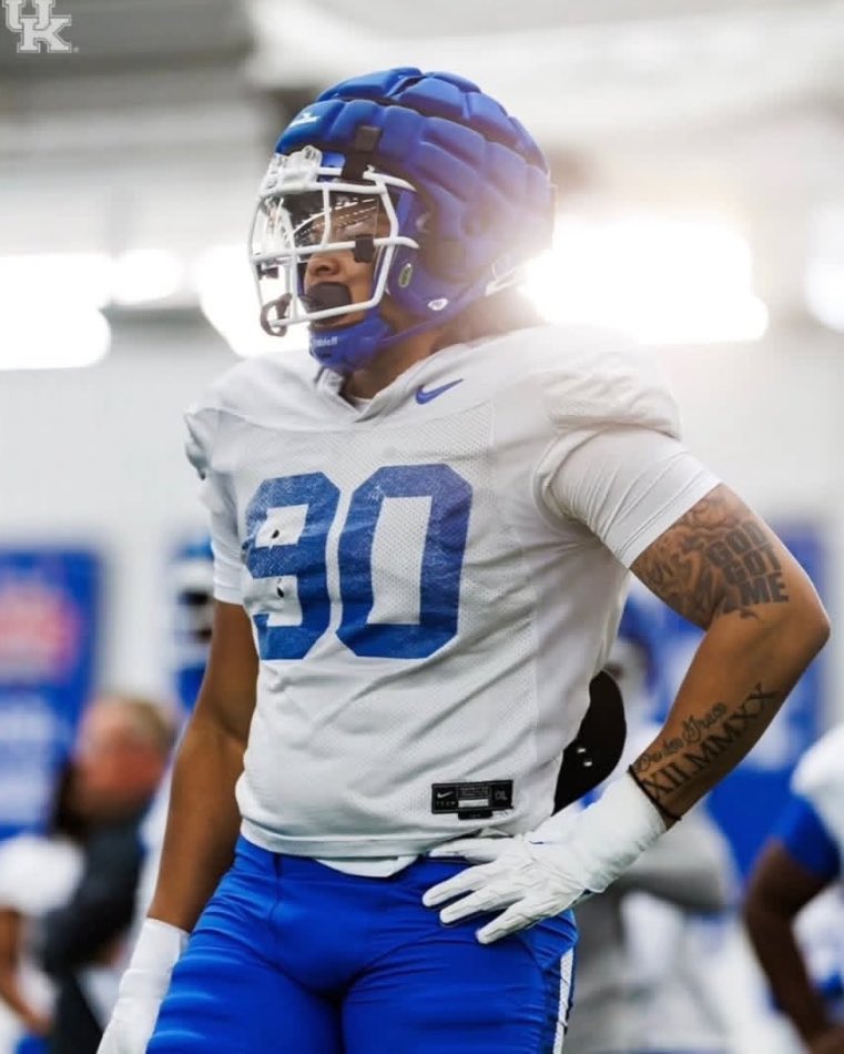 Lorenzo McMullen Jr (@lorenzomcm2028) on Twitter photo Truly blessed to receive my first SEC offer from the university of Kentucky!!🟦⬜️ #BBN
<a href="/vincemarrow/">CoachMarrow</a> <a href="/CoachTy_1/">Tyler Williams</a> <a href="/TaftNationFB/">TaftHighSchoolFB</a> <a href="/AllenTrieu/">Allen Trieu</a> <a href="/JaredLuginbill/">Jared Luginbill</a> <a href="/adamgorney/">Adam Gorney</a> <a href="/Perroni247/">Brian Perroni</a> @On3Recruits <a href="/RivalsFriedman/">Adam Friedman</a> Truly blessed to receive my first SEC offer from the university of Kentucky!!🟦⬜️ #BBN
<a href="/vincemarrow/">CoachMarrow</a> <a href="/CoachTy_1/">Tyler Williams</a> <a href="/TaftNationFB/">TaftHighSchoolFB</a> <a href="/AllenTrieu/">Allen Trieu</a> <a href="/JaredLuginbill/">Jared Luginbill</a> <a href="/adamgorney/">Adam Gorney</a> <a href="/Perroni247/">Brian Perroni</a> @On3Recruits <a href="/RivalsFriedman/">Adam Friedman</a>