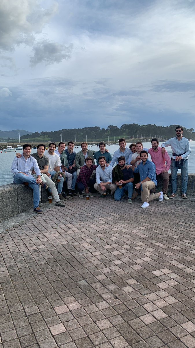 ARLaredo's tweet photo. Los chavales. https://t.co/D3fQazJUMu