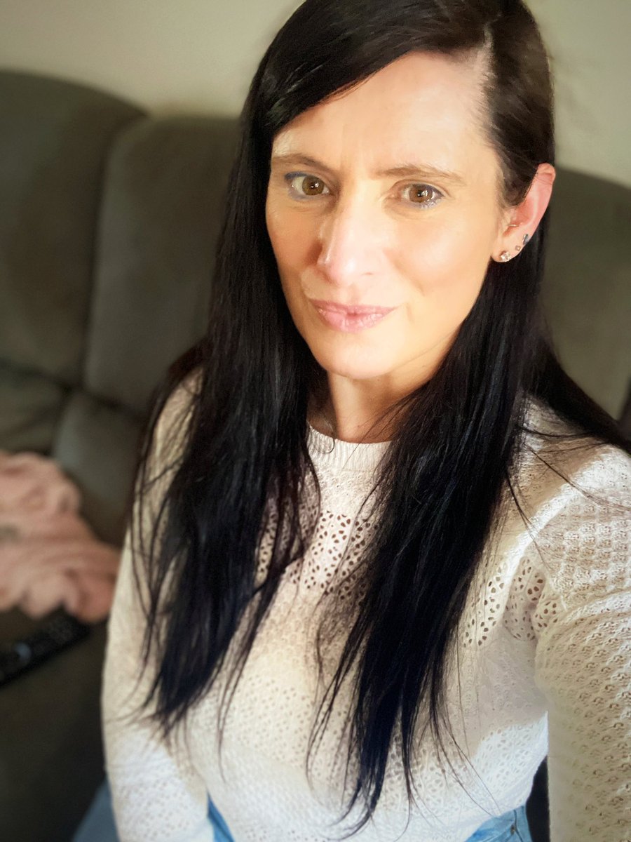 Guess who got the job? 
Thanks for all your well wishes and positive thoughts….
It worked! 
I’m sooooooo happy! 
🤩✨💛