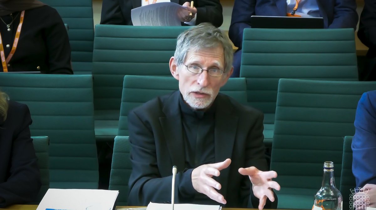 MPs have been warned that “far too many young people are being left behind” in GCSE maths &amp; English.

Today, <a href="/ocrexams/">OCR</a>'  Jill Duffy &amp; @cambpressassess' Tim Oates gave evidence to <a href="/CommonsEd/">Education Committee</a> on curriculum and assessment reform.

🔗 Read more: cambrid.ge/3YzMCqt