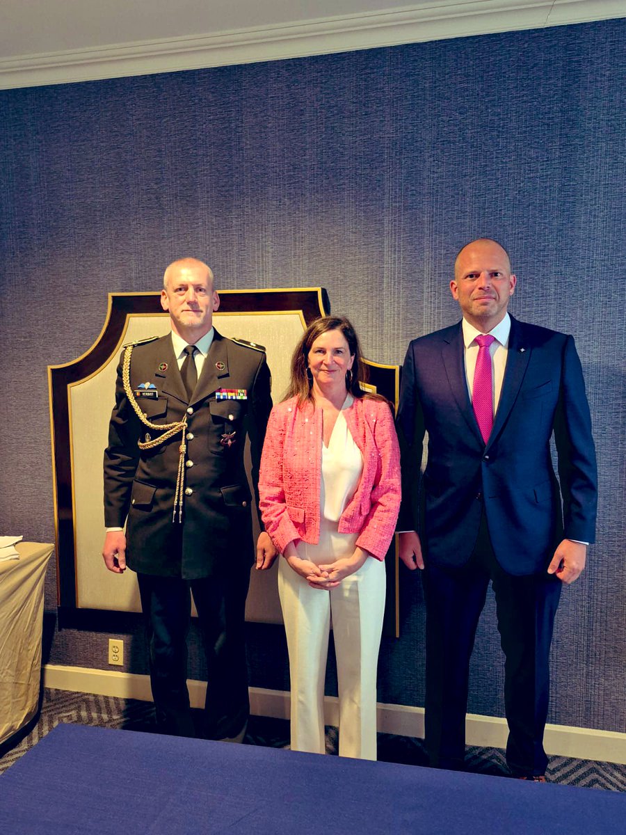 Theo Francken (@franckentheo) on Twitter photo Pleasure talking with Heather Armentrout, US President & General Manager at <a href="/KOGDefence/">Kongsberg Defence & Aerospace</a>. Belgium must urgently strengthen its air defence, and will seek to work with industrial partners offering us the best possible technology to protect our skies and a fair economic return for Pleasure talking with Heather Armentrout, US President & General Manager at <a href="/KOGDefence/">Kongsberg Defence & Aerospace</a>. Belgium must urgently strengthen its air defence, and will seek to work with industrial partners offering us the best possible technology to protect our skies and a fair economic return for