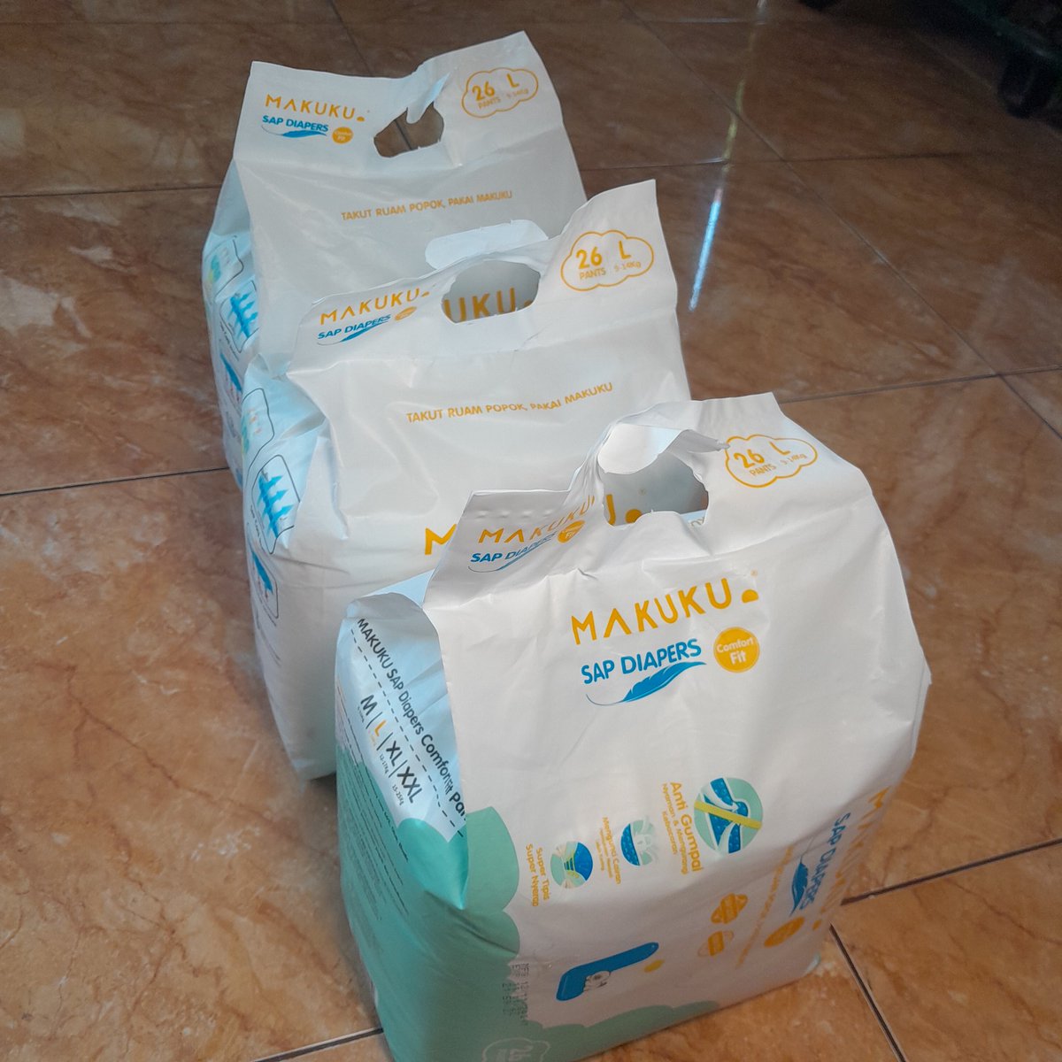 putryshop's tweet photo. Diapers makuku kualitas sultan lagi promo 3 ball hanya 100ribuan https://t.co/c3JIGtd7b2 https://t.co/qD4QPJKO8N