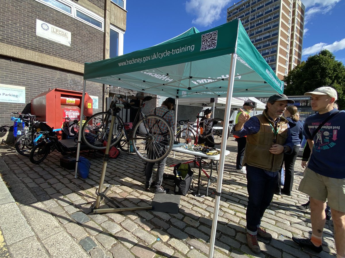 I’m pleased that Dr. Bike will be coming to Eagle Wharf Road and Shepherdess walk TOMORROW from 3.30 until 6.30pm (51.533306, -0.093689) 🚲 

Having more sessions in #HoxtonWest was something I asked for when first elected 👍

Come get your bike checked out (it’s free!) 😍