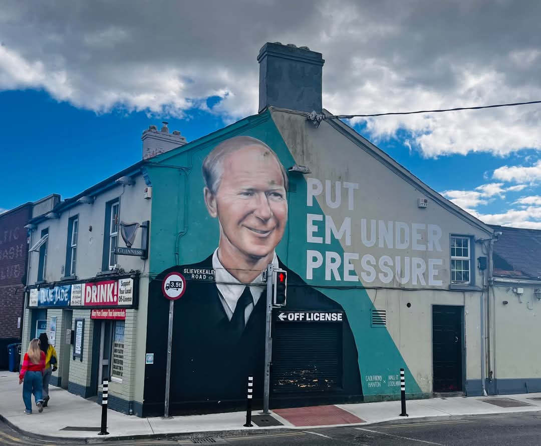 Great mural ofJack Charlton in Waterford, Ireland 💙🔥👌🙌🌎