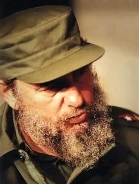 Liudmara78's tweet photo. "Adelante cubanos, que la Revolución es invencible y contra ella y contra el pueblo heroico que la defiende se estrellarán todos sus enemigos". 
#FidelPorSiempre.
#CTCVillaClara 
#JuntosPorVillaClara https://t.co/KBG8uw8oc9