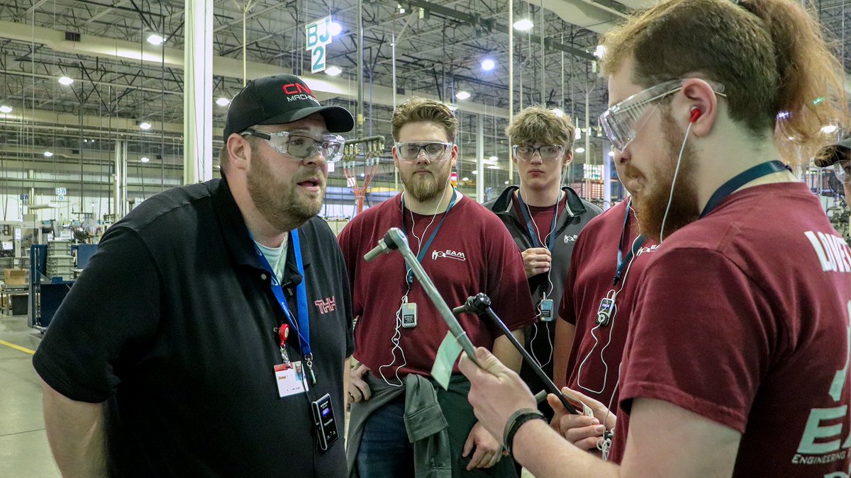 thk_tma's tweet image. Another great visit from C-TEC’s Engineering &amp;amp; Advanced Manufacturing students! They toured TMA, explored Japanese culture, and connected with our maintenance &amp;amp; engineering teams. Thanks, Mr. Hummel—we’ll see you next year! 👋⚙️
#STEM #CTEC #Manufacturing #Ohio #TMA #Innovation