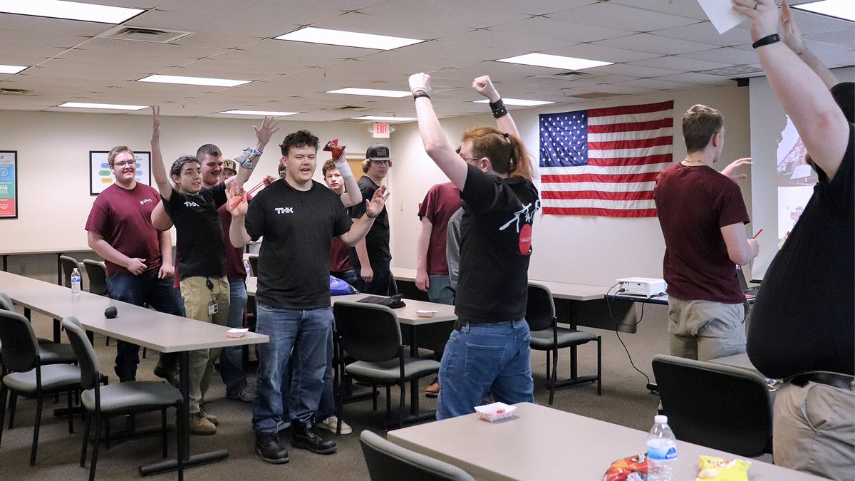 thk_tma's tweet image. Another great visit from C-TEC’s Engineering &amp;amp; Advanced Manufacturing students! They toured TMA, explored Japanese culture, and connected with our maintenance &amp;amp; engineering teams. Thanks, Mr. Hummel—we’ll see you next year! 👋⚙️
#STEM #CTEC #Manufacturing #Ohio #TMA #Innovation