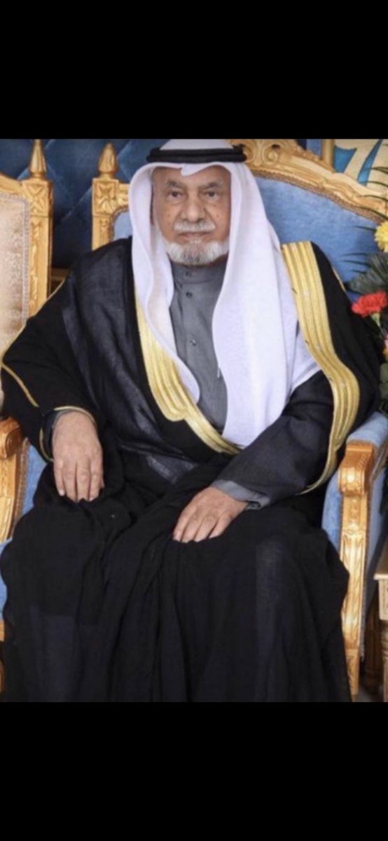 مرحوم ياعود على الطيب مشهور 
عود بني له في عالي المجد نبراس 

والله لو تمر اسنين وايام وشهور 
ما ننساك ياعمي ياعالي الراس 

عمي المرحوم باذن الله/ منيزل جاسر