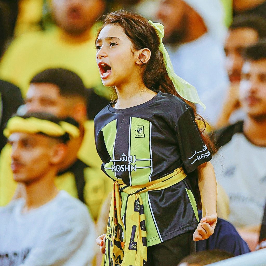 الله يكرمنا بالدوري والكأس يارب💛🖤👑