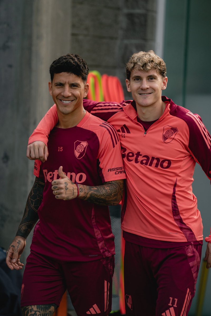 𝙈𝘼𝙓𝙄 tweet media